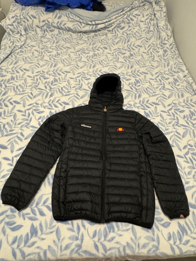 Abrigo ellesse negro