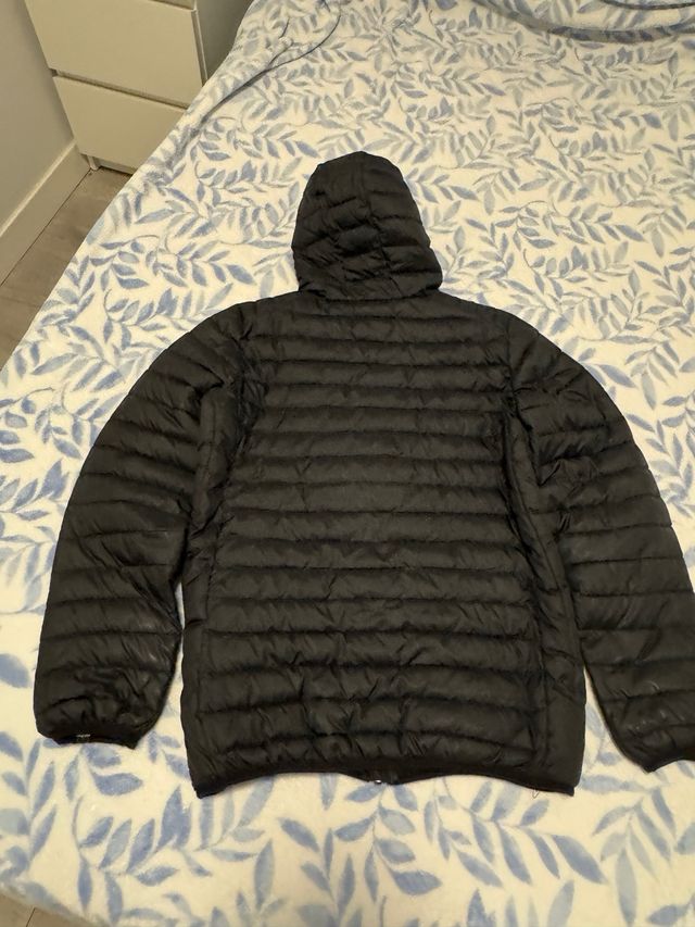 Abrigo ellesse negro