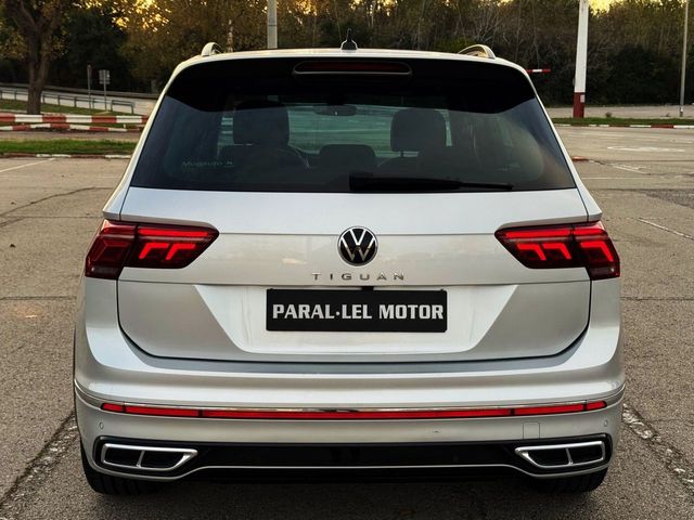 Volkswagen Tiguan R LINE 2.0 TDi DSG con TECHO PANORÁMICO, CÁMARA...