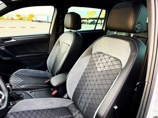 Volkswagen Tiguan R LINE 2.0 TDi DSG con TECHO PANORÁMICO, CÁMARA...