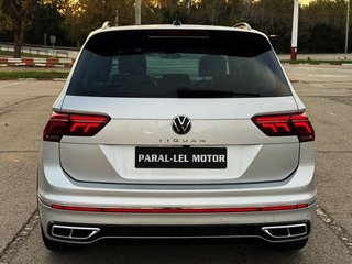 Volkswagen Tiguan R LINE 2.0 TDi DSG con TECHO PANORÁMICO, CÁMARA...