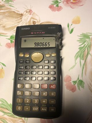 Calculadora Casio fx-82MS Crackeada