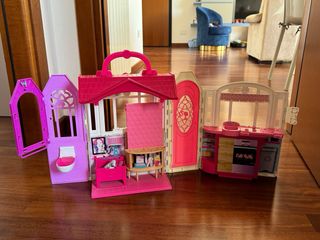 Casa delle Barbie a valigetta
