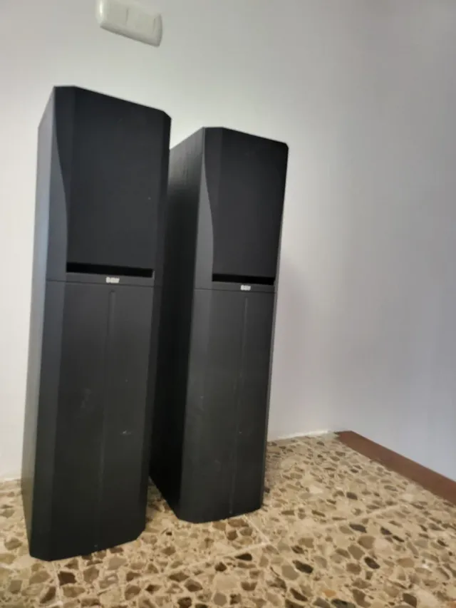 Altavoces B&W DM 305 Negros