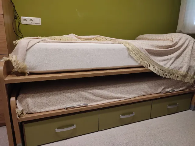 Cama nido (2 camas de 90 x 200cm) con cajonera