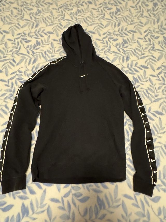 Sudadera Nike Negra con Logo