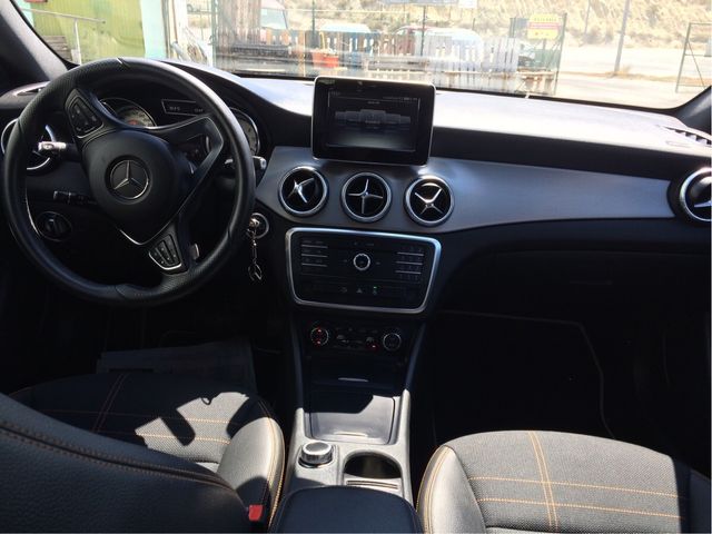 Mercedes-Benz Clase CLA 2015