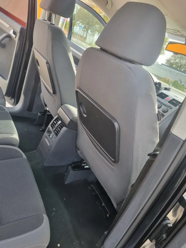 Volkswagen Touran 2010