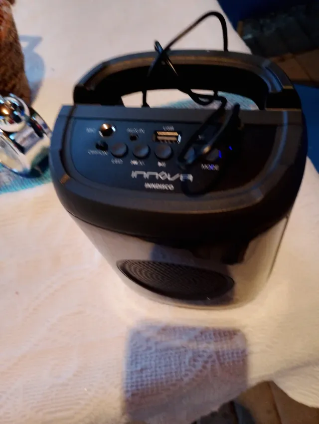 Altavoz Bluetooth Negro todo mi perfil.30e