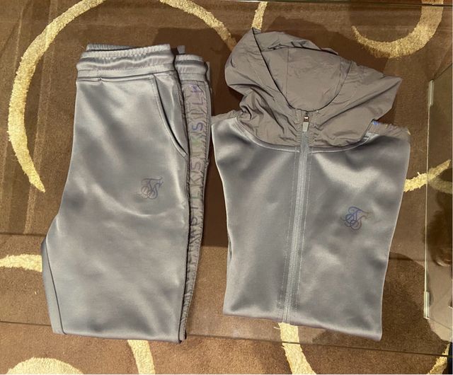 Chándal SikSilk grigio per bambino T13/14 in ottime condizioni