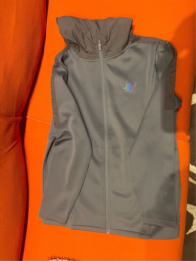 Chándal SikSilk grigio per bambino T13/14 in ottime condizioni