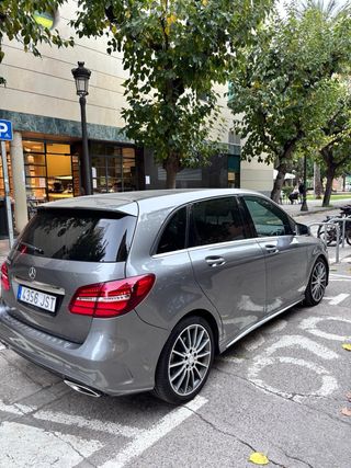 Mercedes-Benz Clase B200 AMG