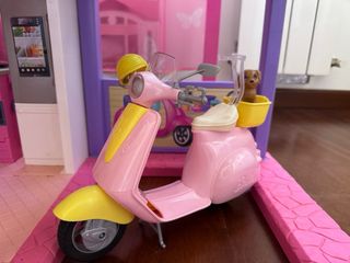 Set Barbie vario genere con moto