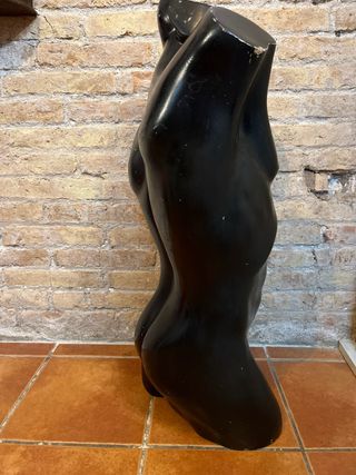 Maniquí Torso Hombre Negro