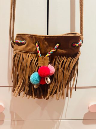 Bolso niña flecos y pompones