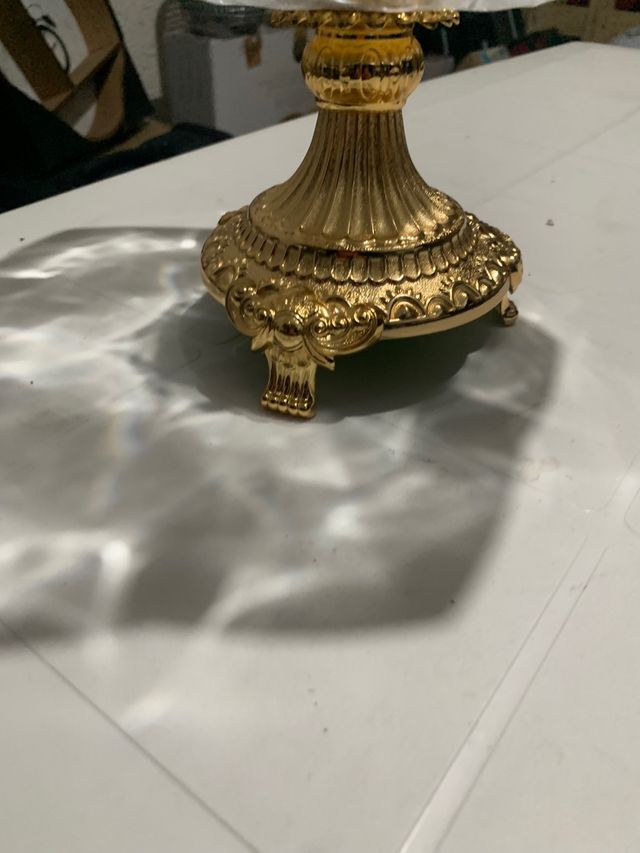 Centro tavola in vetro e metallo dorato