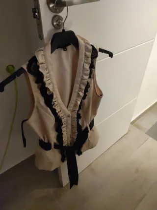 Morgan Top sin mangas volantes talla M