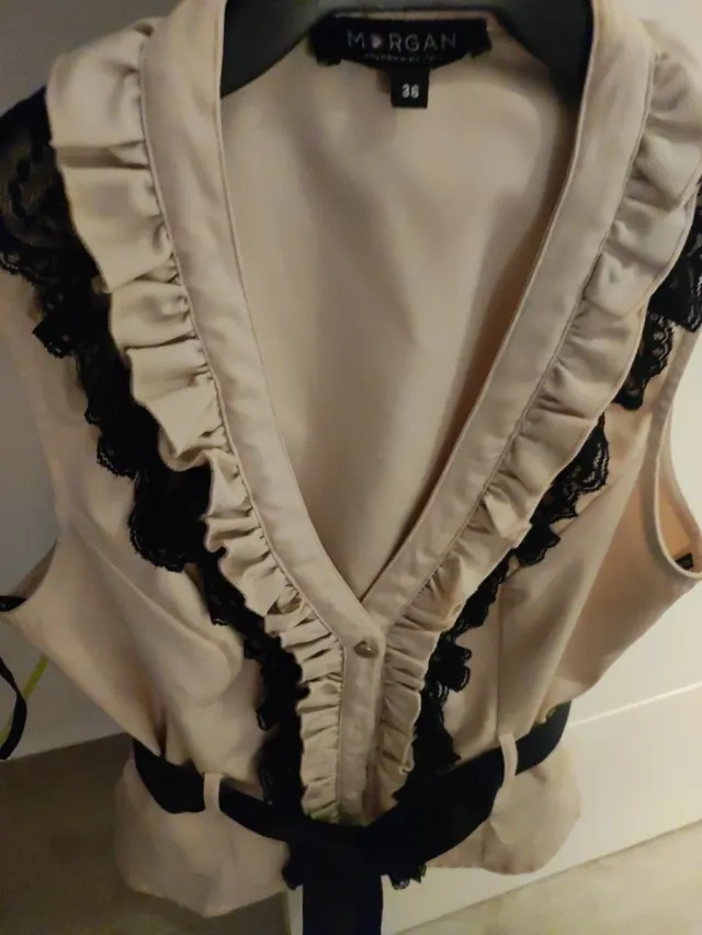 Morgan Top sin mangas volantes talla M