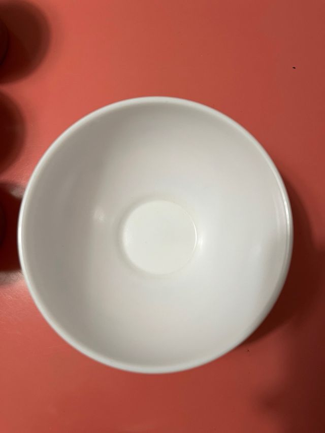 Ciotola in porcellana con fiori