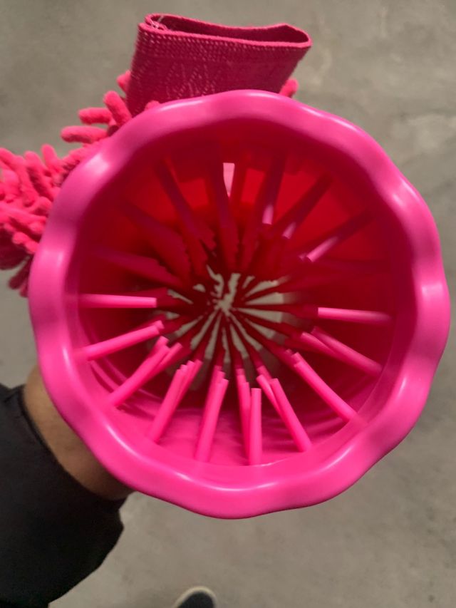 Pulisci zampe cane rosa