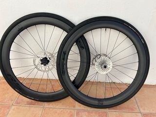 Ruedas Novatec Carbon.