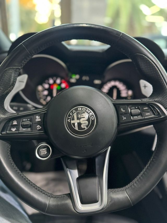 Alfa Romeo Stelvio 2.0 Gasolina 206kW (280CV) Veloce Q4