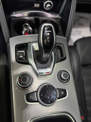Alfa Romeo Stelvio 2.0 Gasolina 206kW (280CV) Veloce Q4