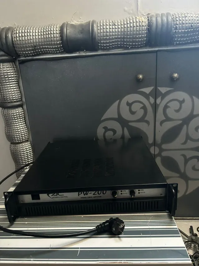 Amplificador Acoustic Control PW-200