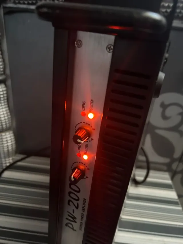 Amplificador Acoustic Control PW-200