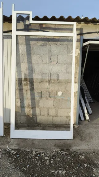 Puerta + 2 fijos laterales