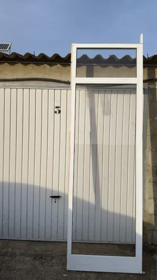 Puerta + 2 fijos laterales