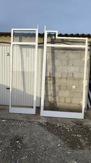 Puerta + 2 fijos laterales