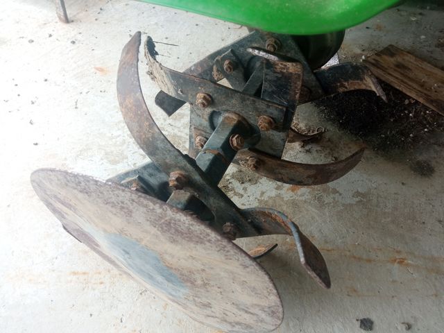 Motoazada poco uso.De esto no hago envios