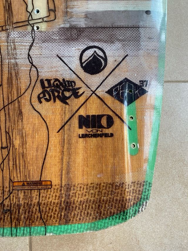 Tabla Wakeboard Liquid Force Peak