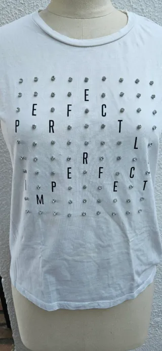 Camiseta blanca con brillos
