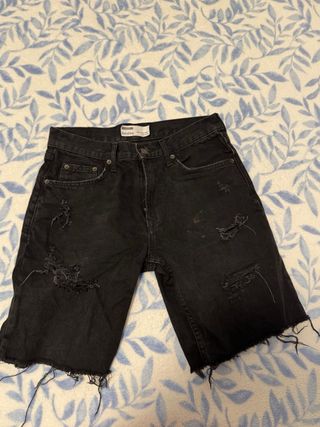 Pantalones cortos vaqueros Bershka negros rotos