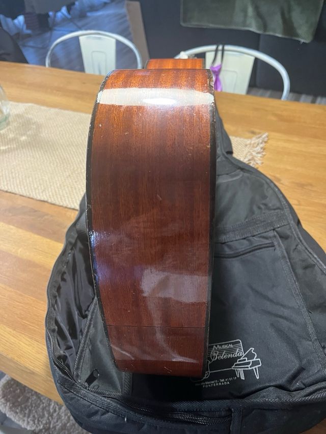 Chitarra classica con custodia di Vicente Sanchis