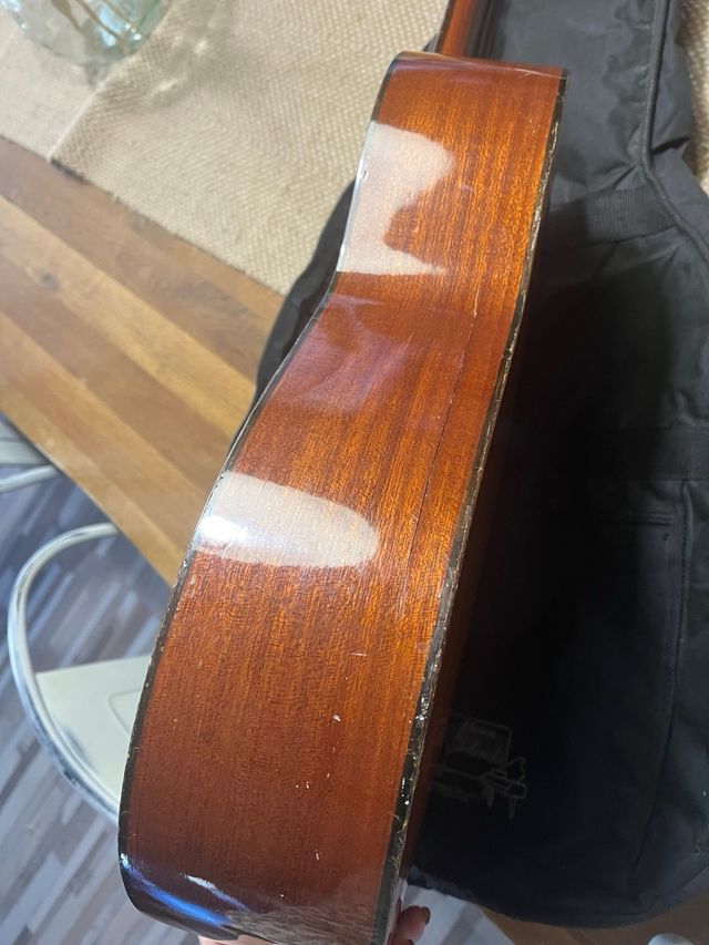Chitarra classica con custodia di Vicente Sanchis