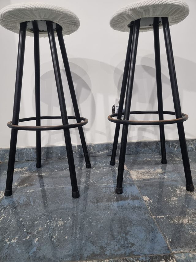 2 Taburetes Altos Madera y Metal