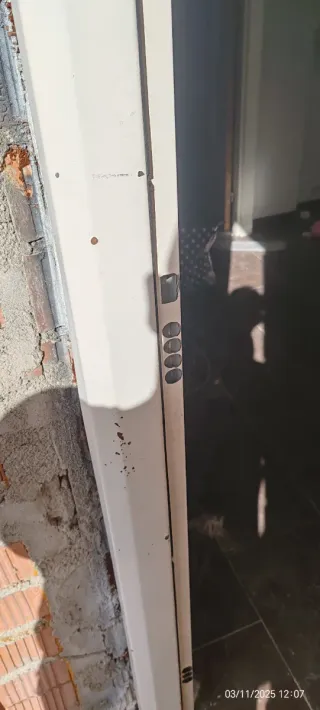 Puerta de entrada 2,10 de alto x 0.90 de ancho