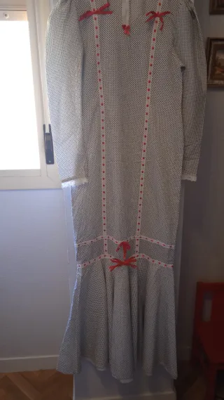 Vestido de chulapa lunares