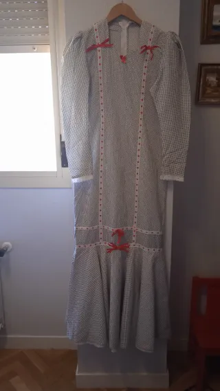 Vestido de chulapa lunares