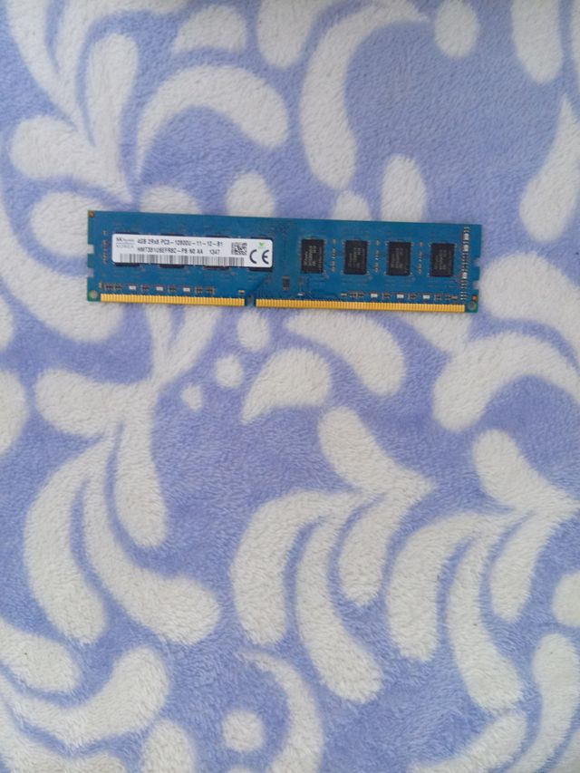 2 Memorias RAM DDR3 (4GB + 8GB)
