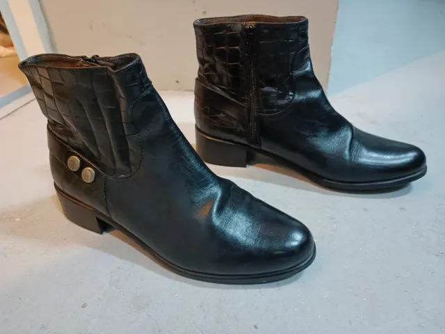 Botines Wonders Piel Negra Mujer