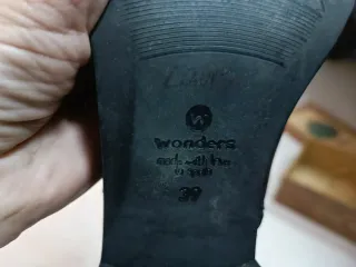 Botines Wonders Piel Negra Mujer