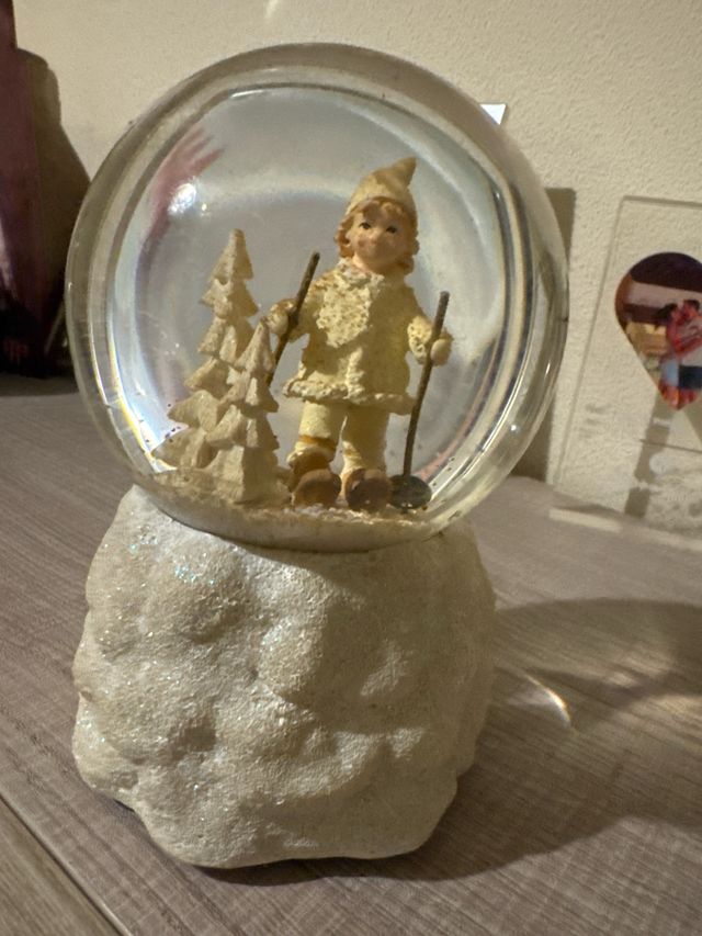 Bola de nieve musical figura invernal