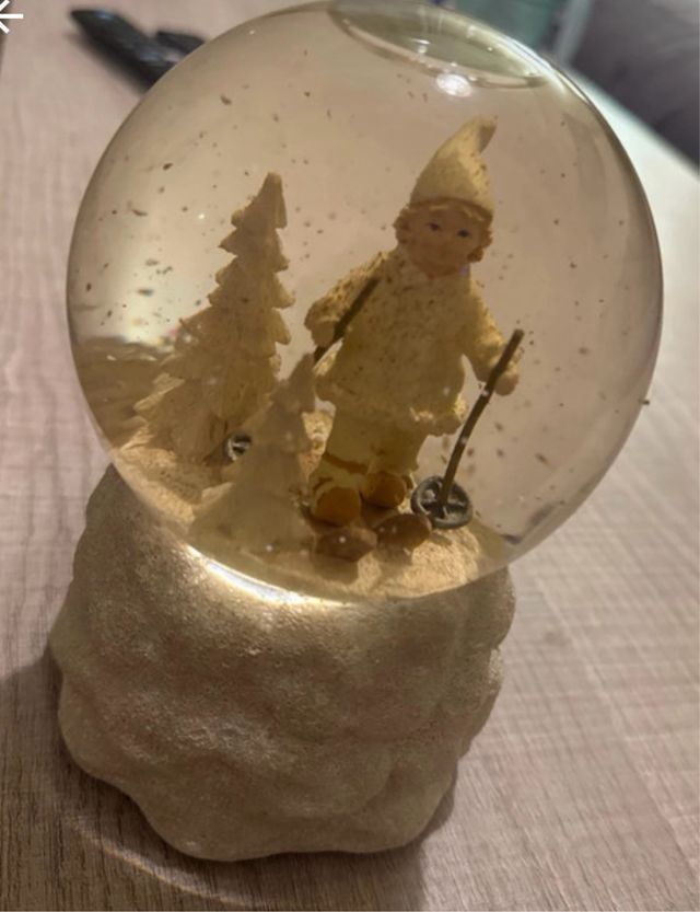 Bola de nieve musical figura invernal