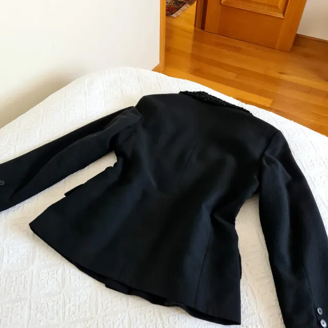 Chaqueta negra cuello Astracán