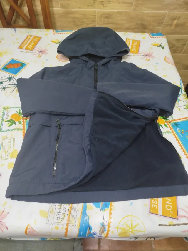 Chaqueta Zara niño impermeable talla 10