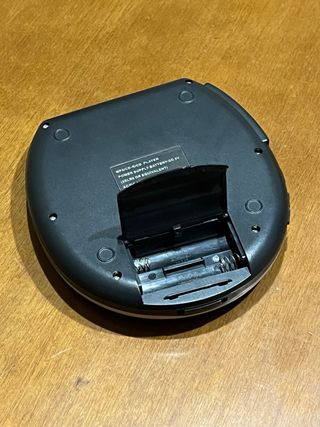 Reproductor CD Portátil Avani MP3 AV1179